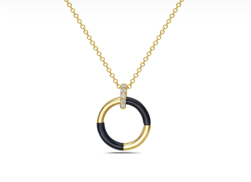 14 Karat Yellow Gold Onyx Necklace